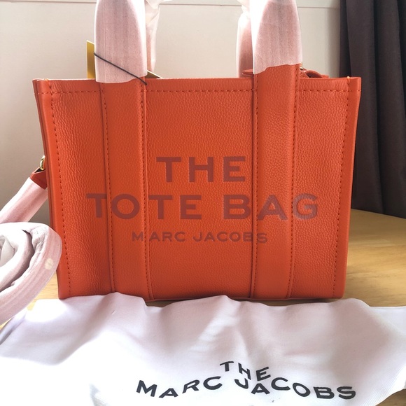 New mini tote - Picture 2 of 3